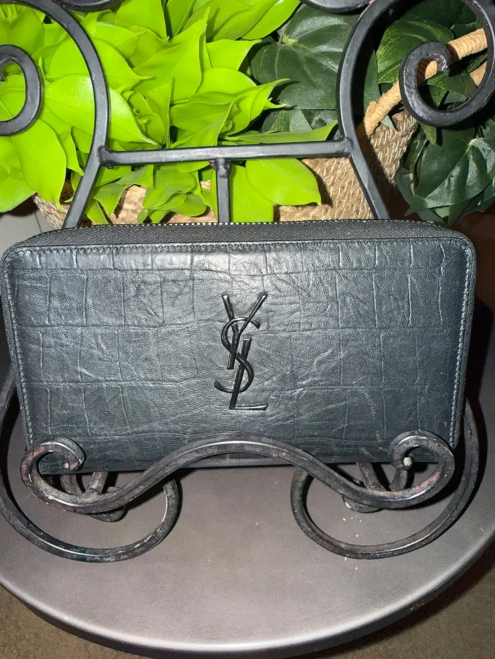 YSL Saint Laurent Black Croc-Embossed Zip Around Wallet with Black YSL Logo - Picture 2 of 13